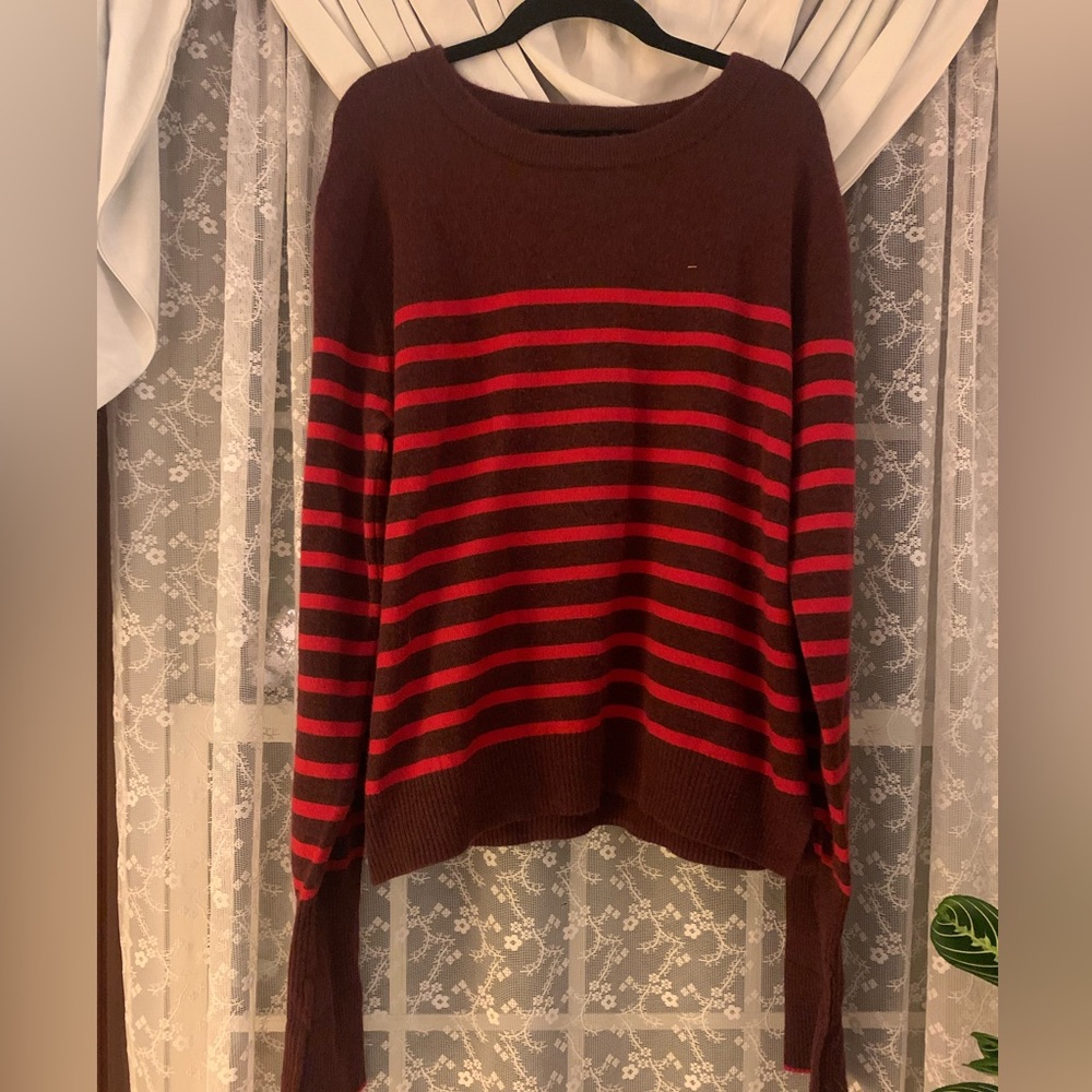 ❤️5 for $20❤️Express Brown and Red Striped Sweater